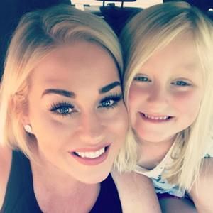 Meet your Posher, Deneal